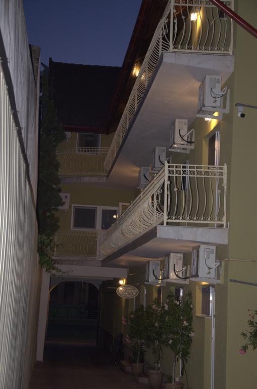 Pensiune Xe-Mar Arad Exterior foto
